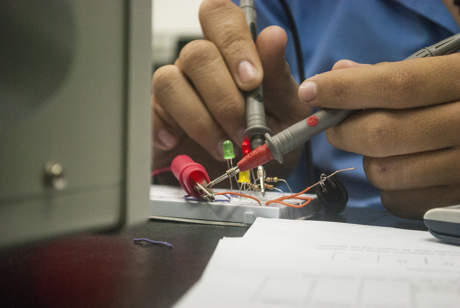 testing-circuit-1468062_1920
