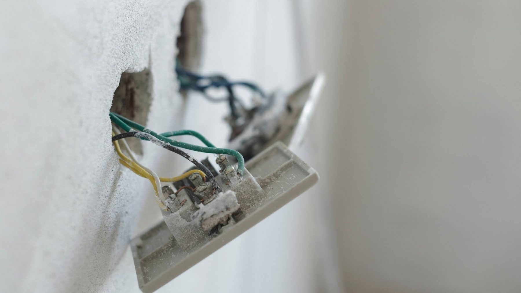 How to Avoid Drilling into a Live Wire How to Avoid Drilling into a Live Wire