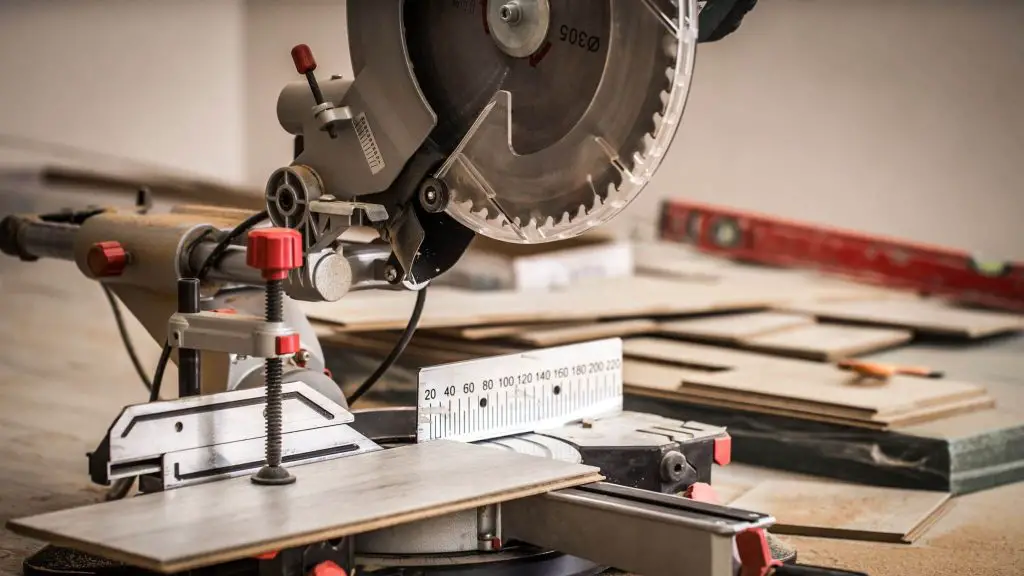 10-inch vs 12-inch Miter Saw